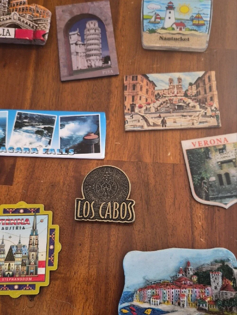 33 Piece Magnet Collection From Around The World